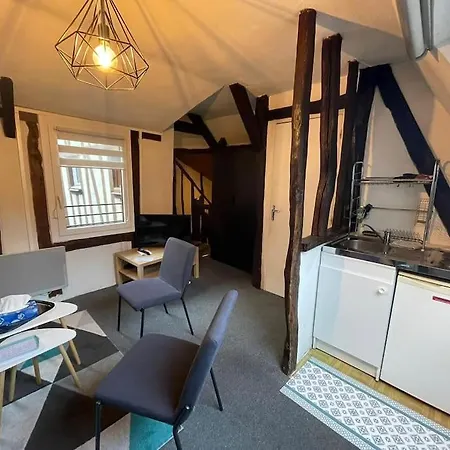 L'appartement Raziel - T2 Cocooning 700m Quais - 184